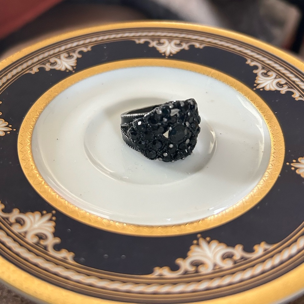 Vintage Black Crystal Ring